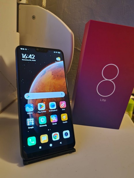 Xiaomi Mi 8 Lite 