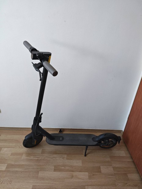 Xiaomi Mi Electric Scooter 1S elektromos roller 