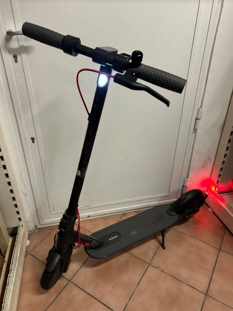 Xiaomi Mi Electric Scooter 3 Lite elektromos roller 25km/h