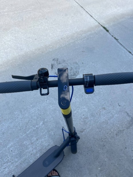 Xiaomi Mi Electric Scooter 3 (fekete)