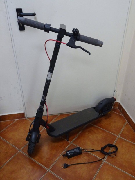 Xiaomi Mi Electric Scooter 4 Pro gen 1 elektromos roller 1400km futott