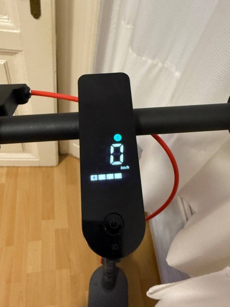 Xiaomi Mi Electric Scooter 5 elektromos roller