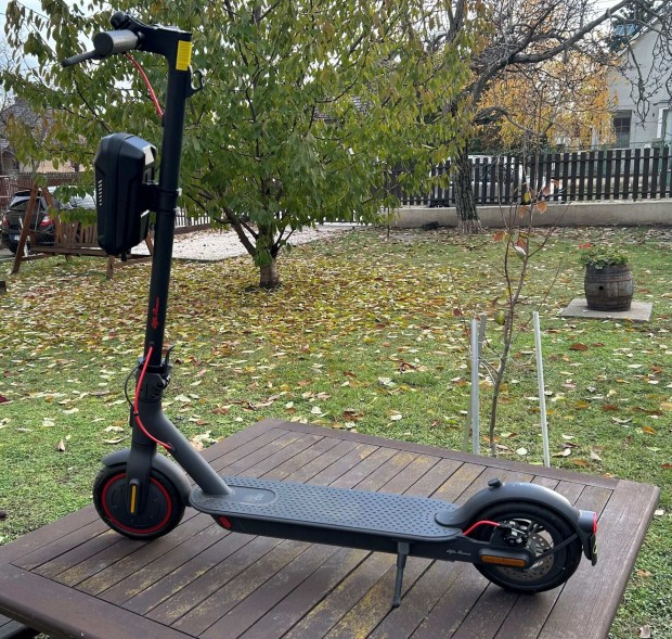 Xiaomi Mi Electric Scooter Pro 2