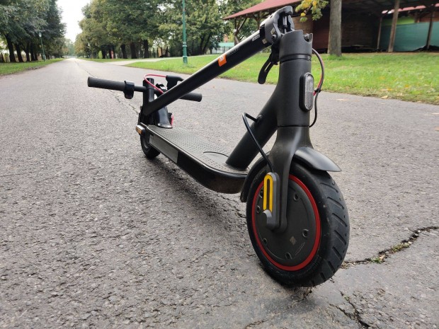 Xiaomi Mi Electric Scooter Pro 2 elektromos roller