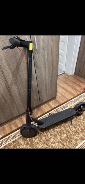 Xiaomi Mi Electric Scooter Pro 2 elektromos roller