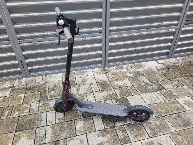 Xiaomi Mi M365 elektromos roller scooter