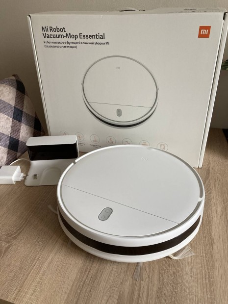 Xiaomi Mi Robot Vacuum-Mop Essential