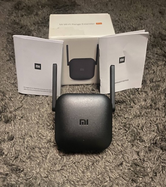 Xiaomi Mi Wi-Fi Range Extender Pro jelerst