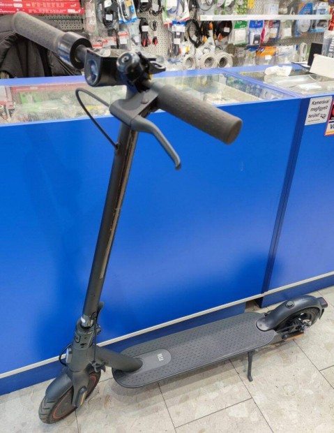 Xiaomi Pro 2 300W elektromos roller dobozában! 135km-t futott!