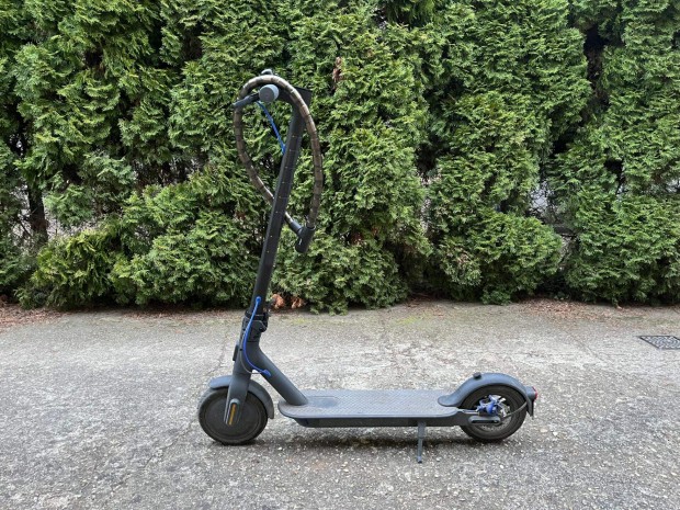 Xiaomi Scooter 3 elektromos roller (1500km-et futott)