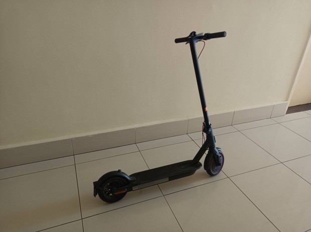 Xiaomi Scooter Pro 2 elektromos roller