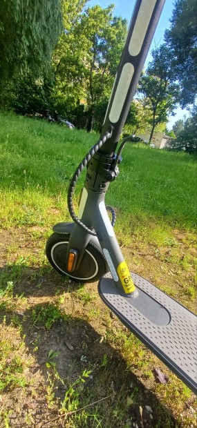 Xiaomi electric scooter 1s roller eladó.