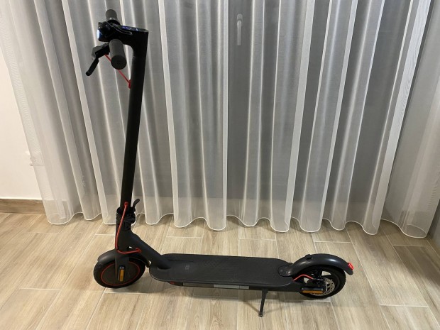 Xiaomi elektromos roller