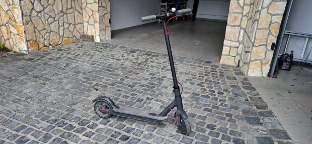 Xiaomi elektromos roller