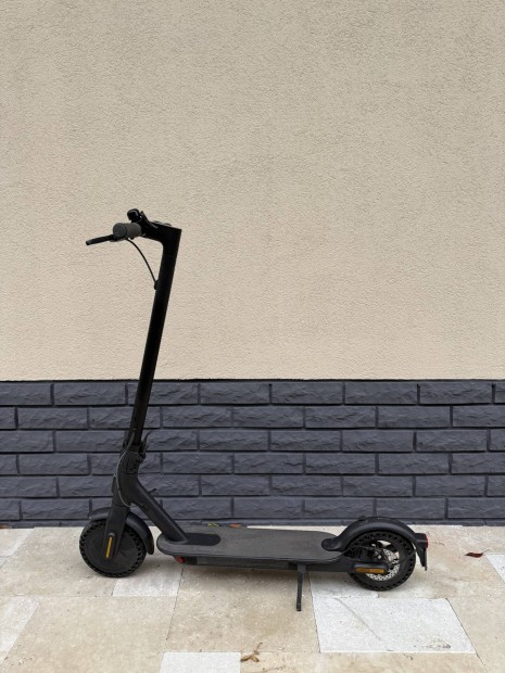 Xiaomi elektromos roller