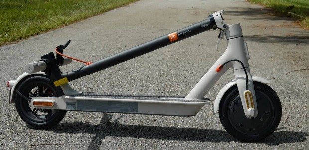 Xiaomi elektromos roller (Xiaomi Mi Electric Scooter 3)