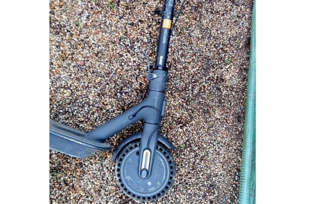 Xiaomi elektromos roller elad�