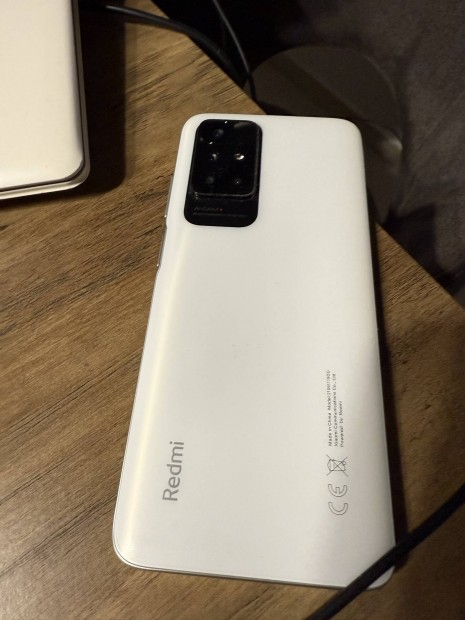 Xiaomi redmi 10. 128 GB 5 memori feher hatlap