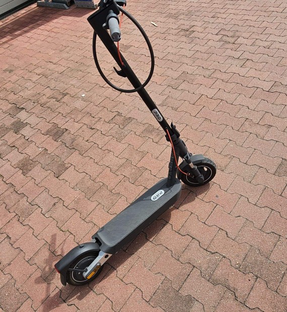 Xiaomi scoter 5 pro elektromos roller 18hónap garancia