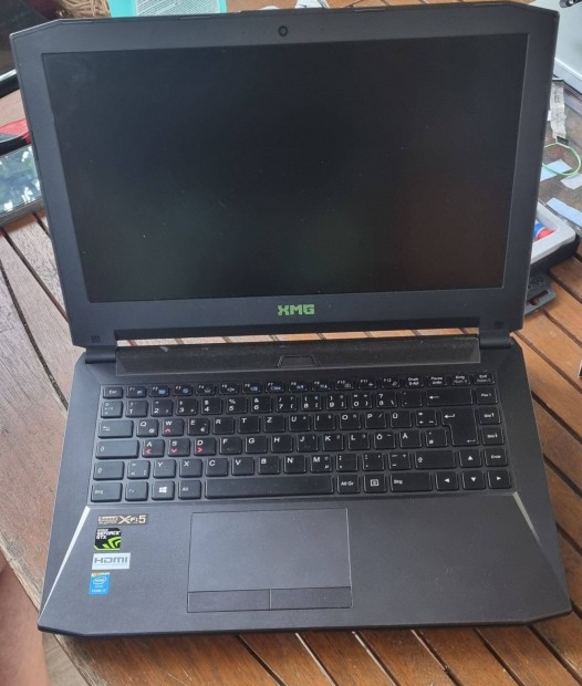 Xmg P406 gamer alaplaphibs laptop alkatrsznek