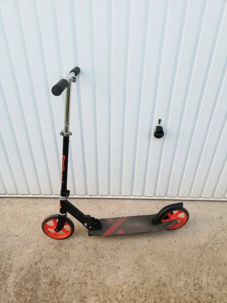 Xpr Urban scooter nagy kerek roller 