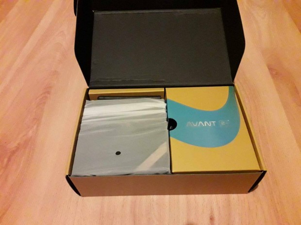 Xsarius Avant 2+ Android 9.0 IP vevő 4K UHD Okosító Box Eladó!