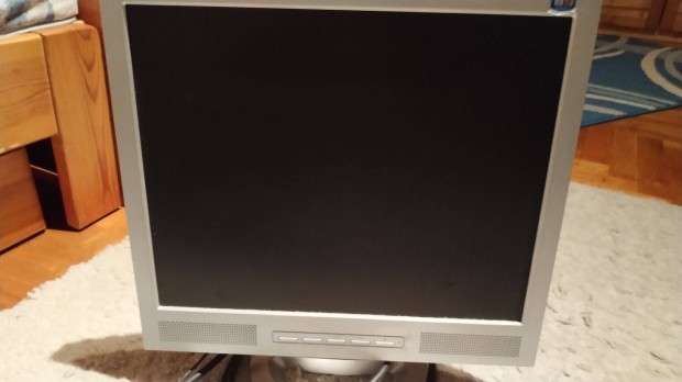 Yakumo TFT 17 Xpt Monitor