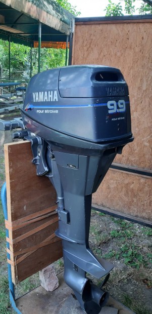 Yamaha 10 ngytem.