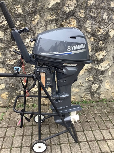 Yamaha 25 le csnakmotor elad