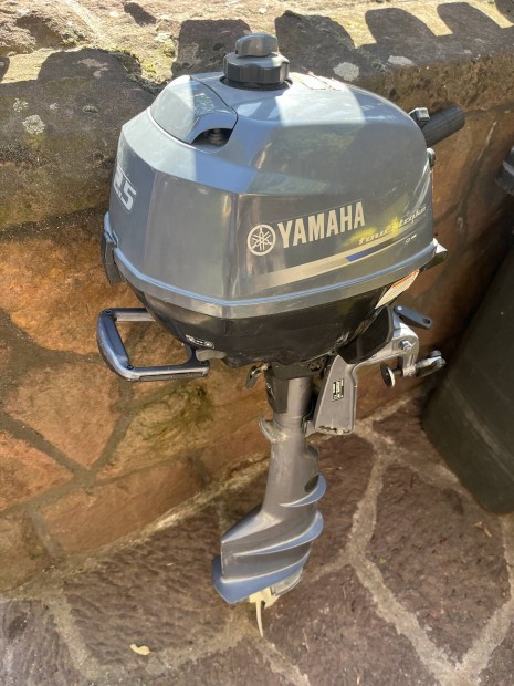 Yamaha 2,5 csnakmotor