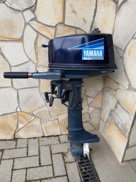 Yamaha 4 LE kétütemű rövid csizmás csónakmotor