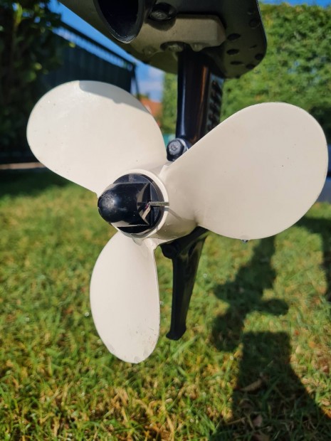 Yamaha 5 le csónakmotor