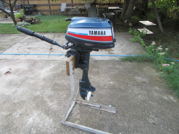 Yamaha 5 le csonakmotor leghuteses