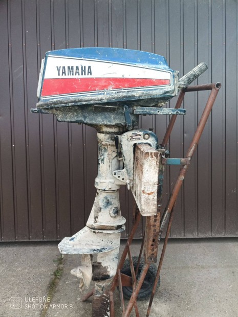 Yamaha 8 csónakmotor