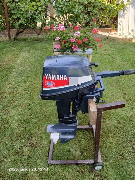 Yamaha 8le 4t csónakmotor