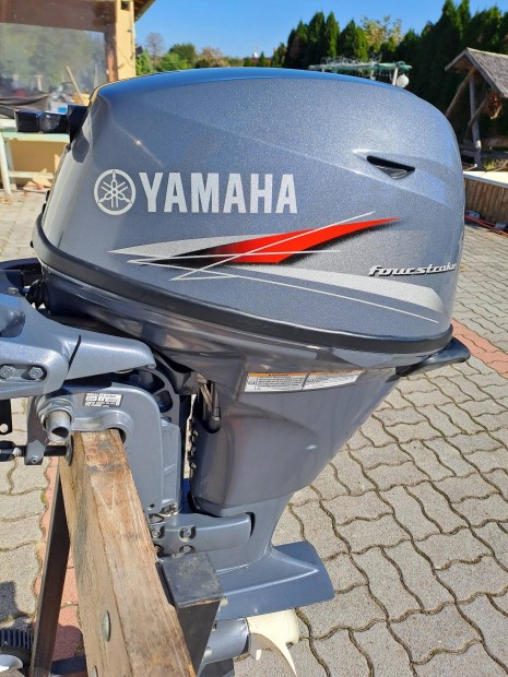 Yamaha 9.9-15 lóerős csónakmotor hajómotor