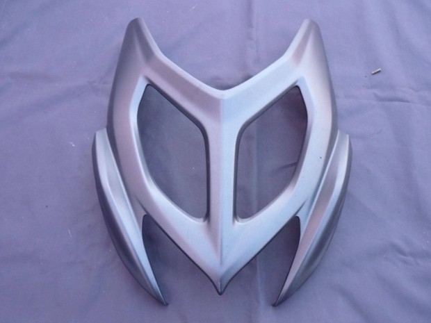 Yamaha Aerox 4 NS els� idom bet�t homlokidom