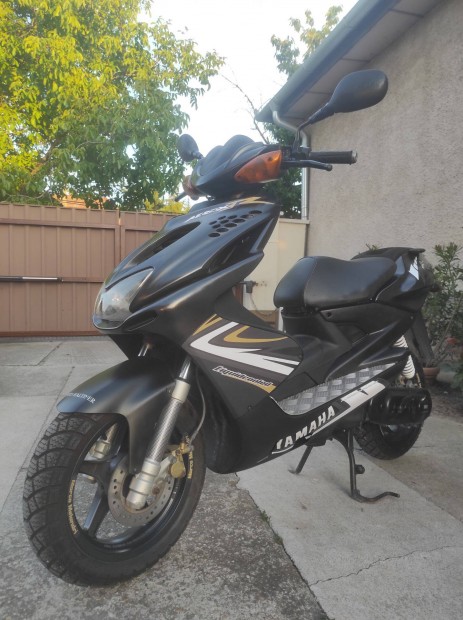 Yamaha Aerox 50-2T Dinamikus Motorozs