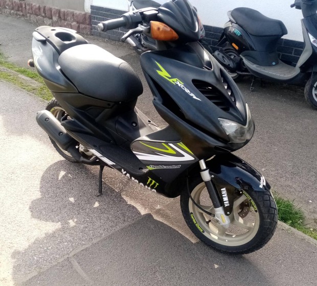 Yamaha Aerox 50.2t karbis