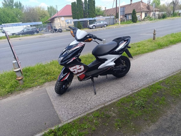 Yamaha Aerox 50.2t karbis