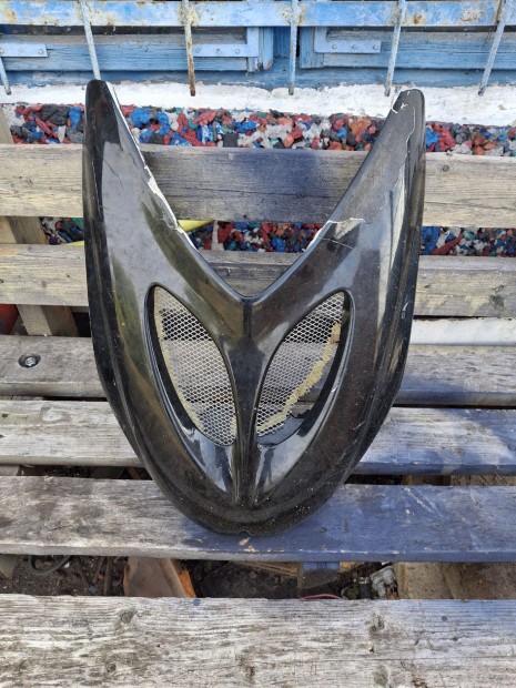 Yamaha Aerox első idom és lámpa