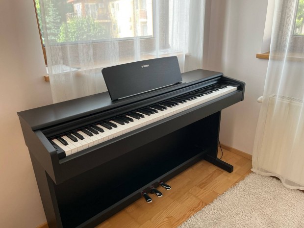 Yamaha Arius Ydp-144B Digitlis zongora