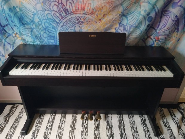 Yamaha Arius Ydp-145 elektromos kalapácsmechanikás zongora