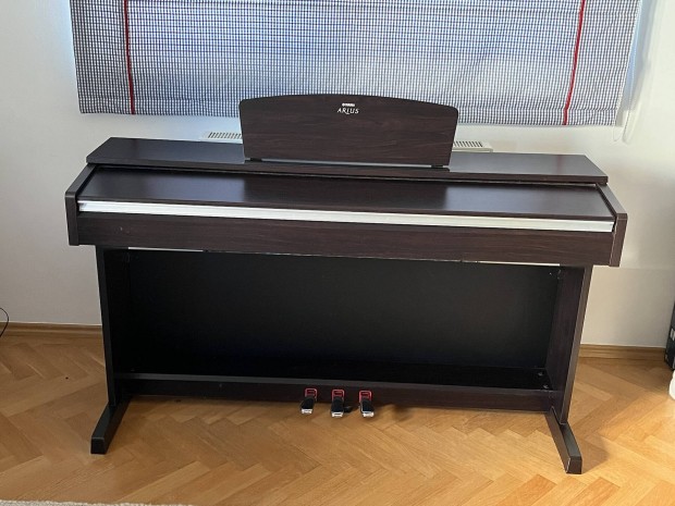 Yamaha Arius Ypd-141 elektromos zongora elad 