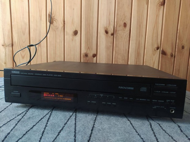 Yamaha CDC-645 cd lejtsz 5 lemezes