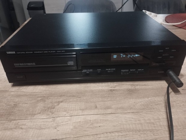 Yamaha CDX-410 cd lejtsz