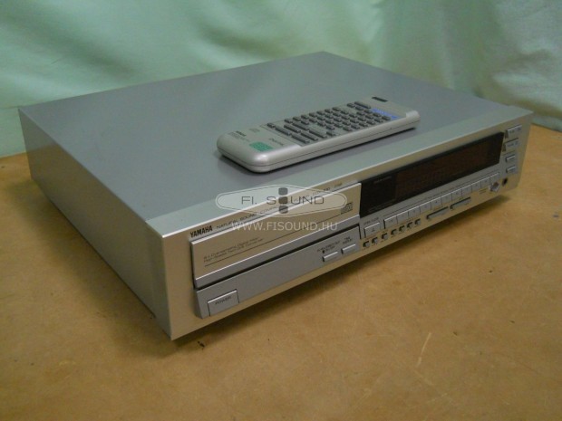 Yamaha CDX-810 , 1 lemezes CD lejtsz, gyri tvirnytval