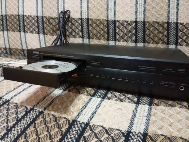 Yamaha CDX- 490