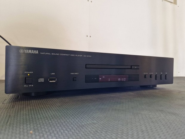 Yamaha CD-S 700 