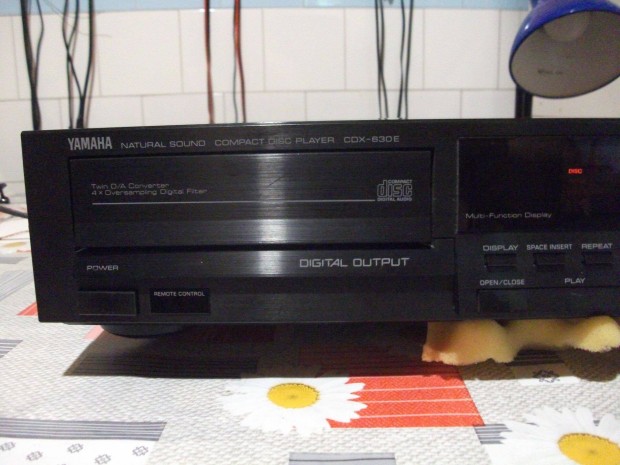 Yamaha CD - X 630E cd lejtsz TDA1541A ( egy legenda )